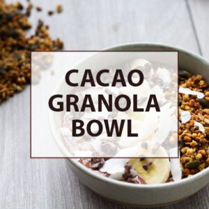 Smoothie bowl with granola
