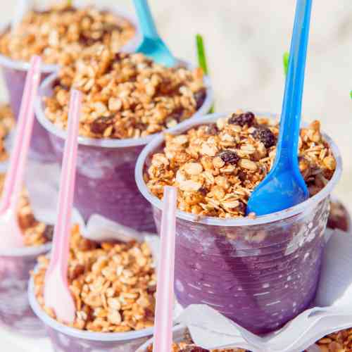 acai bowl granola